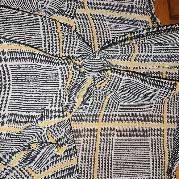 Blashe women's ruffled tie front blouse - Picture 3 of 11